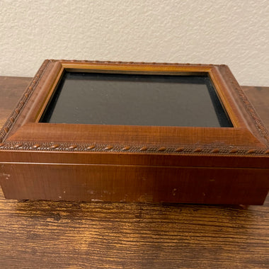 Vintage Sankyo Wooden Musical Picture Frame Jewelry Box