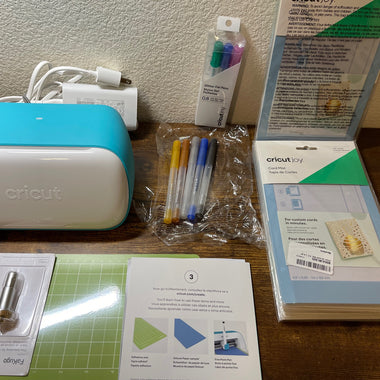 Cricut Joy Compact Smart Die-cutting Machine & Crafting Bundle