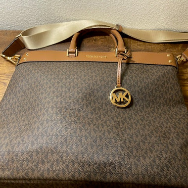 MICHAEL KORS JET SET TRAVEL LARGE NORTH SOUTH TOTE SHOULDER BAG MK SIGNATURE