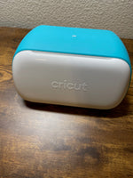 Cricut Joy Compact Smart Die-cutting Machine & Crafting Bundle